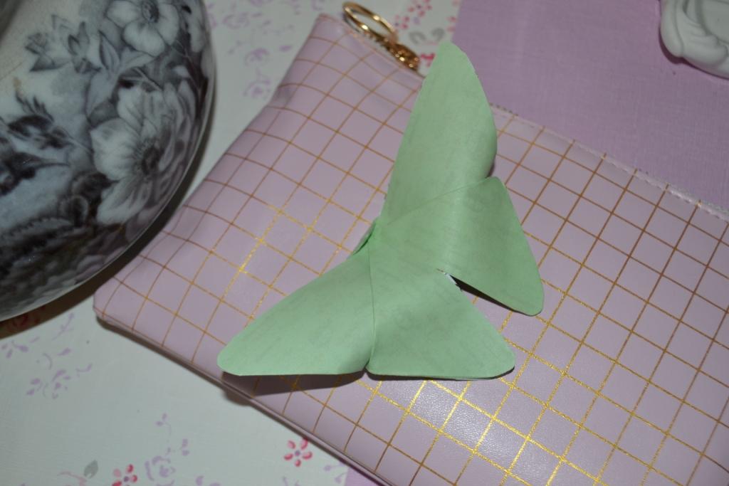 technique-origami-pliage-papillon-initiation